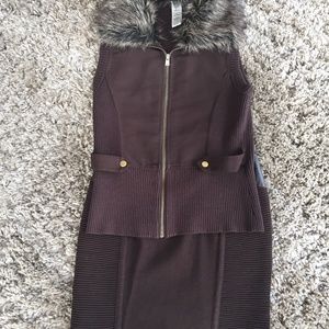 Cache two Pc Sweater vest with faux fur and skirt